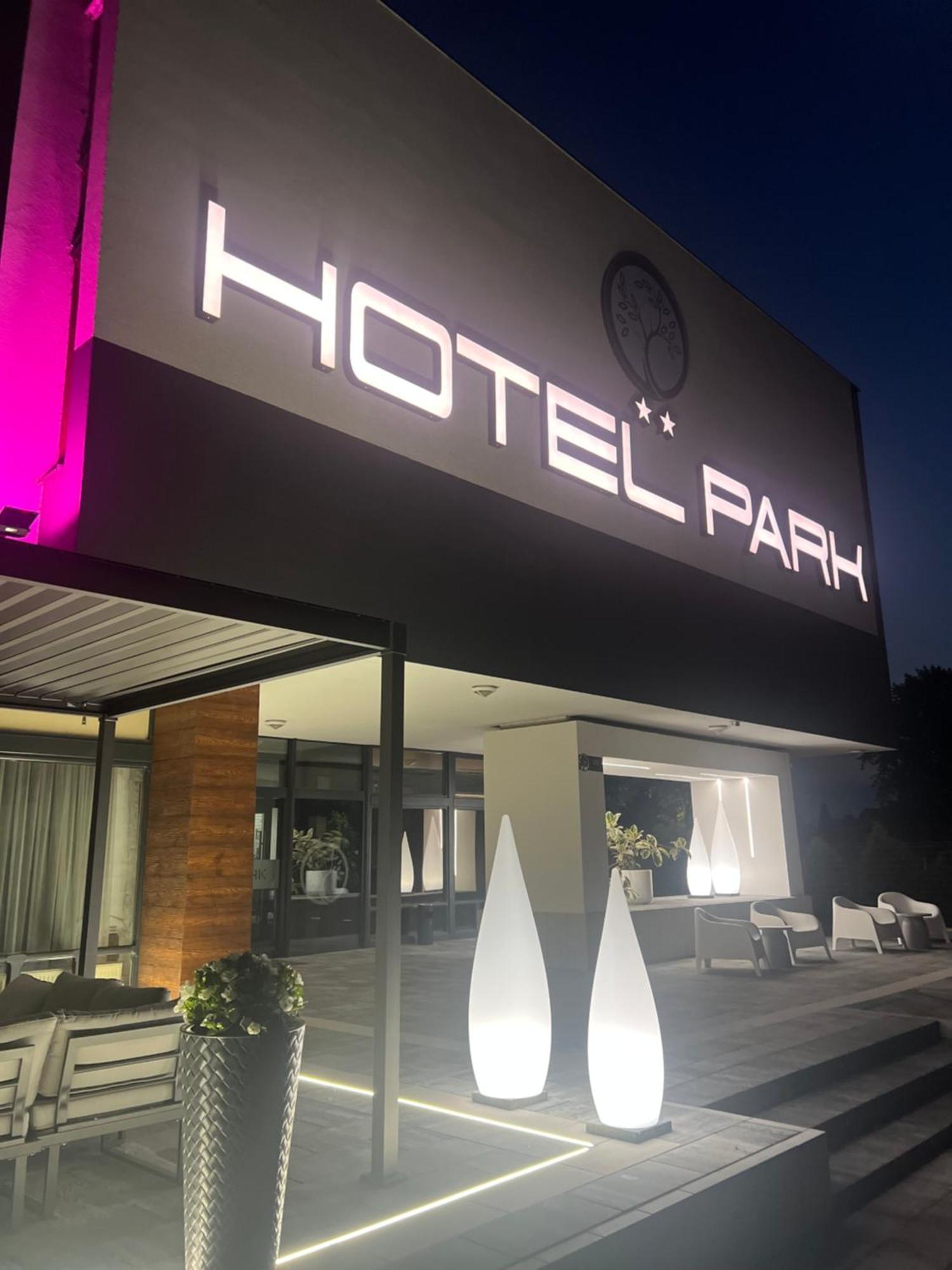 Hotel Park Опочно Экстерьер фото