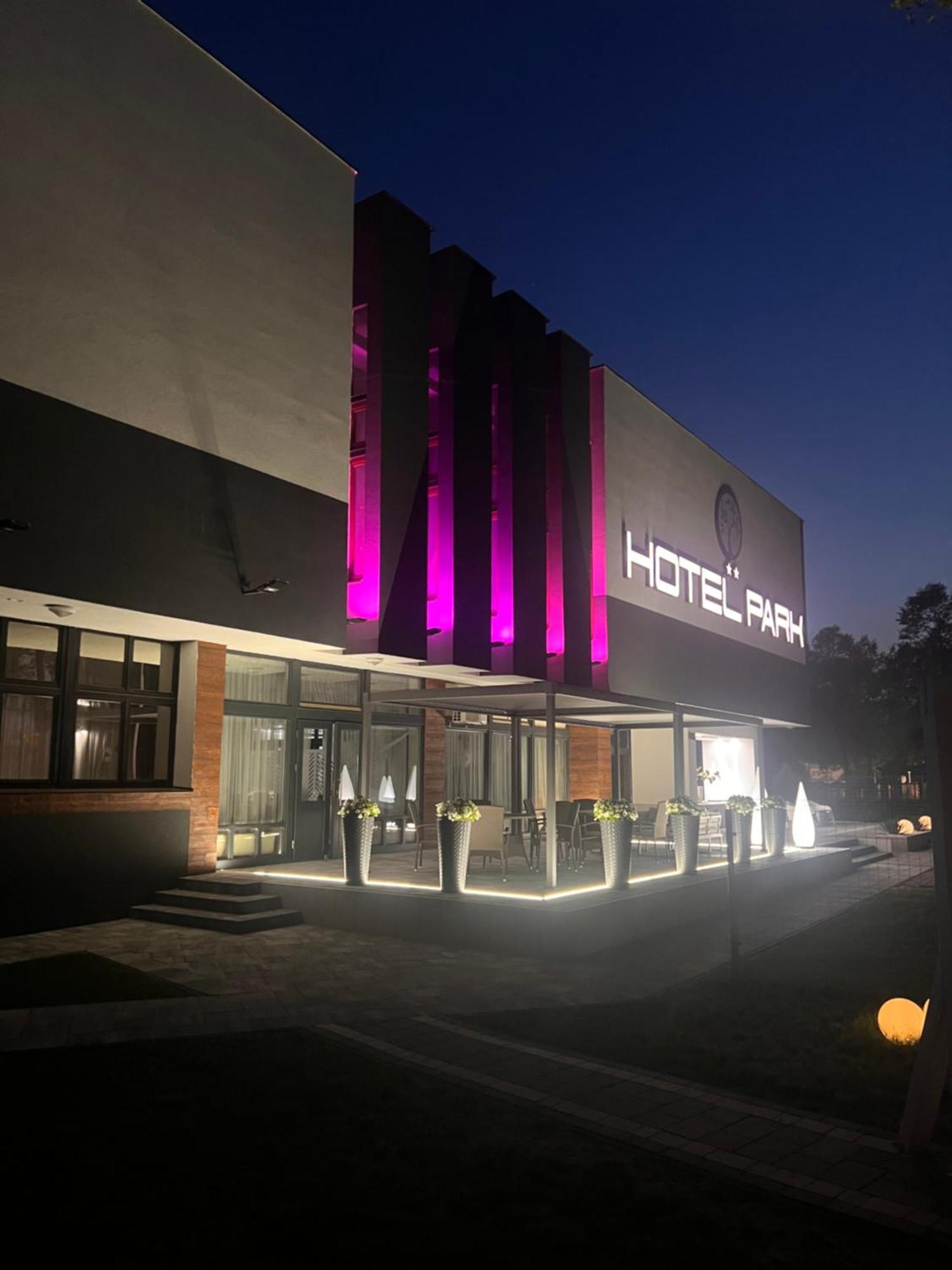 Hotel Park Опочно Экстерьер фото
